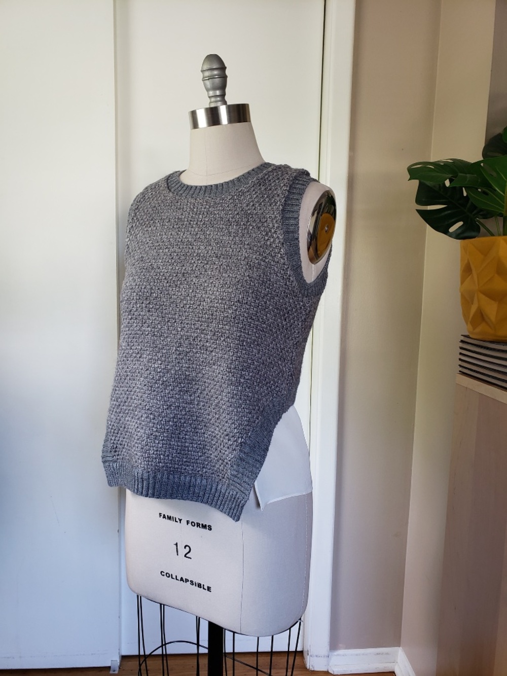 Comfy Mixed Media Sweater Size Small